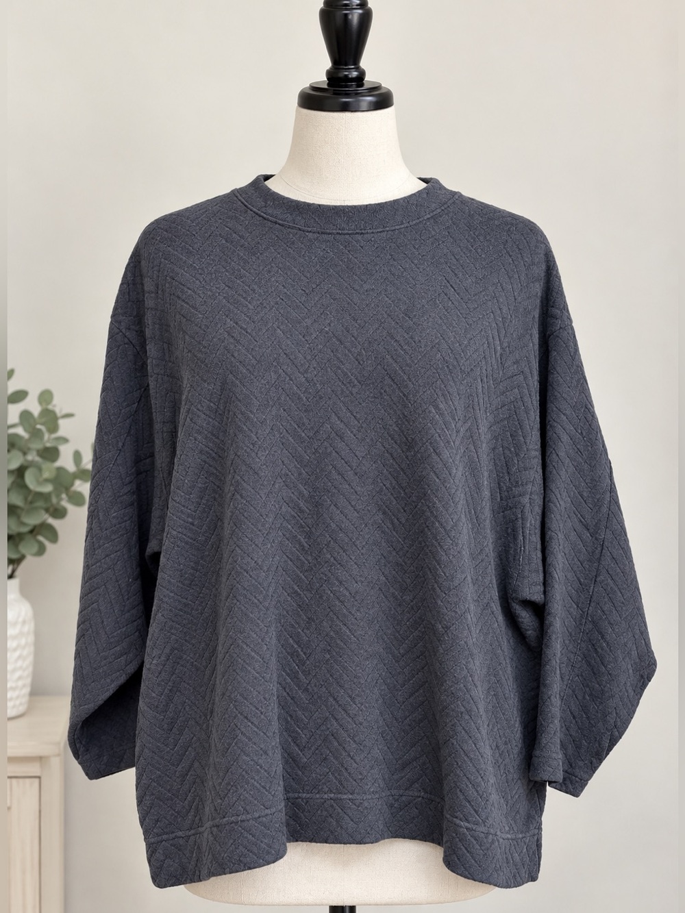 Vintage Cape Isle Knitters Black Chevron Textured Top Size M